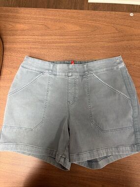 SPANX Washed Gray stretch twill pull on Shorts